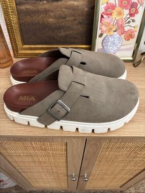MIA Taupe Slip-On Mule with Buckle and White Platform Sole